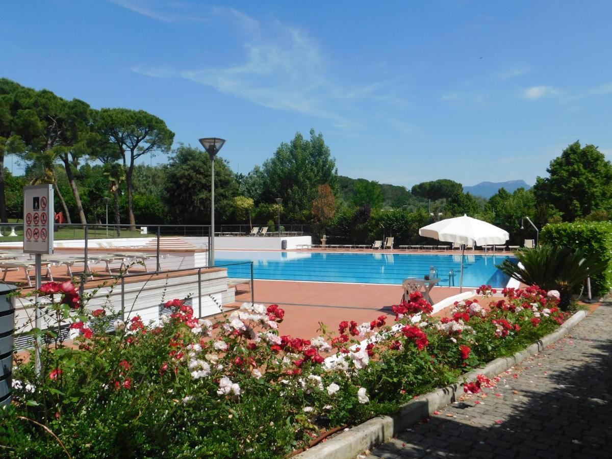 Lato Soleggiato @Gardazzurro Apartment Padenghe sul Garda Luaran gambar