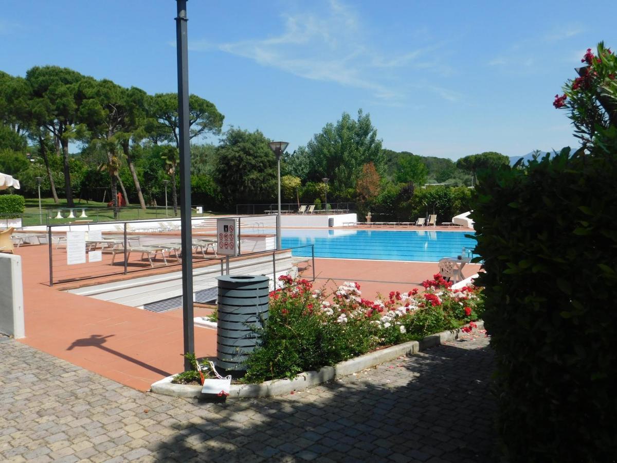 Lato Soleggiato @Gardazzurro Apartment Padenghe sul Garda Luaran gambar