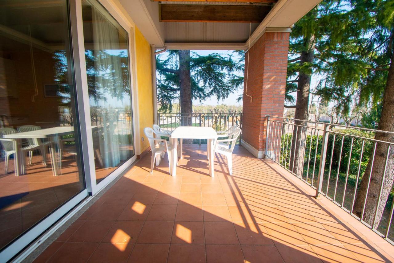 Lato Soleggiato @Gardazzurro Apartment Padenghe sul Garda Luaran gambar