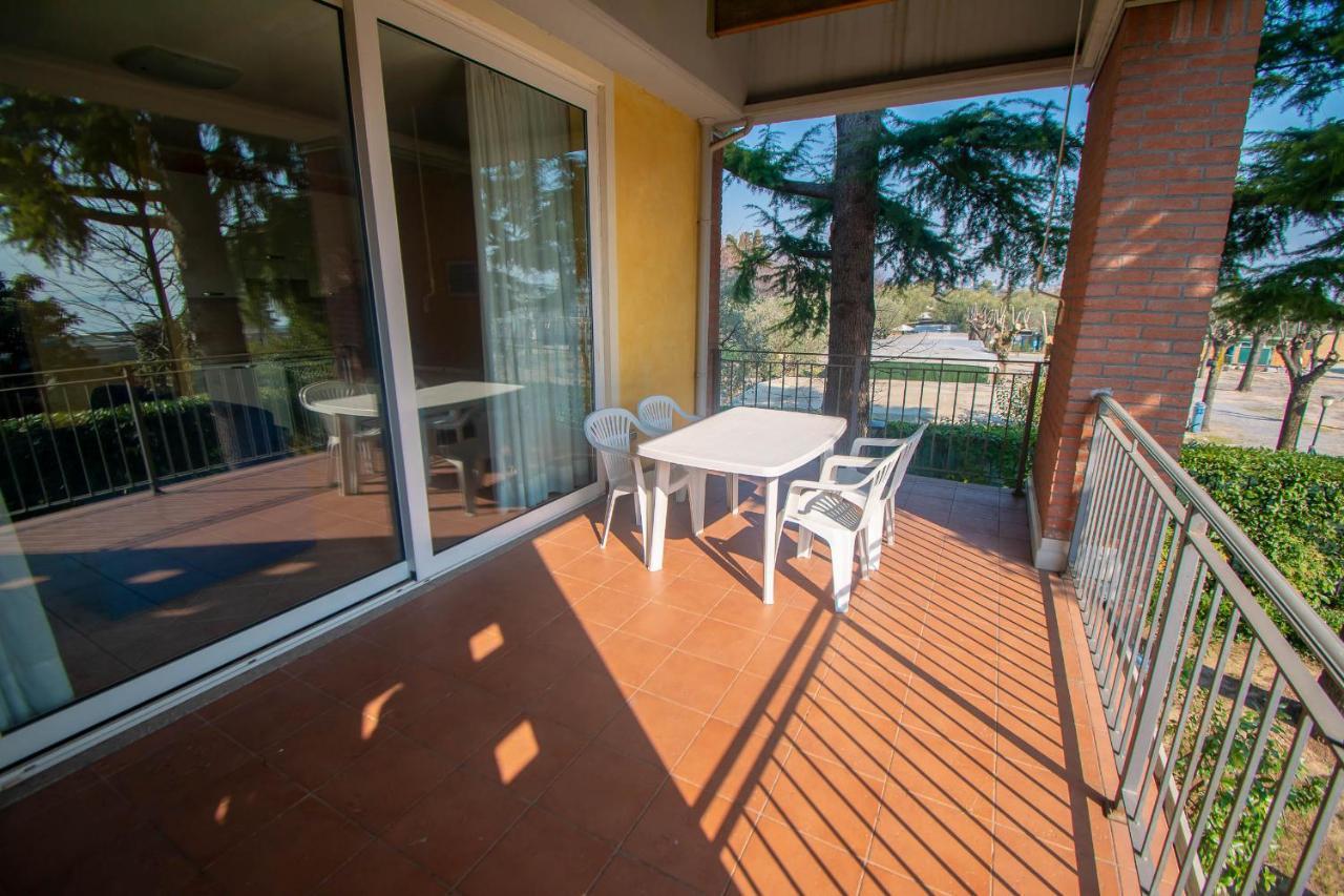 Lato Soleggiato @Gardazzurro Apartment Padenghe sul Garda Luaran gambar