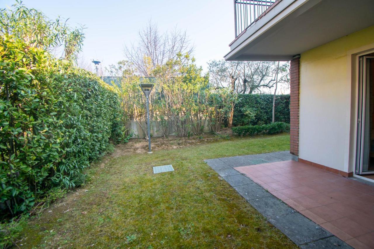 Lato Soleggiato @Gardazzurro Apartment Padenghe sul Garda Luaran gambar