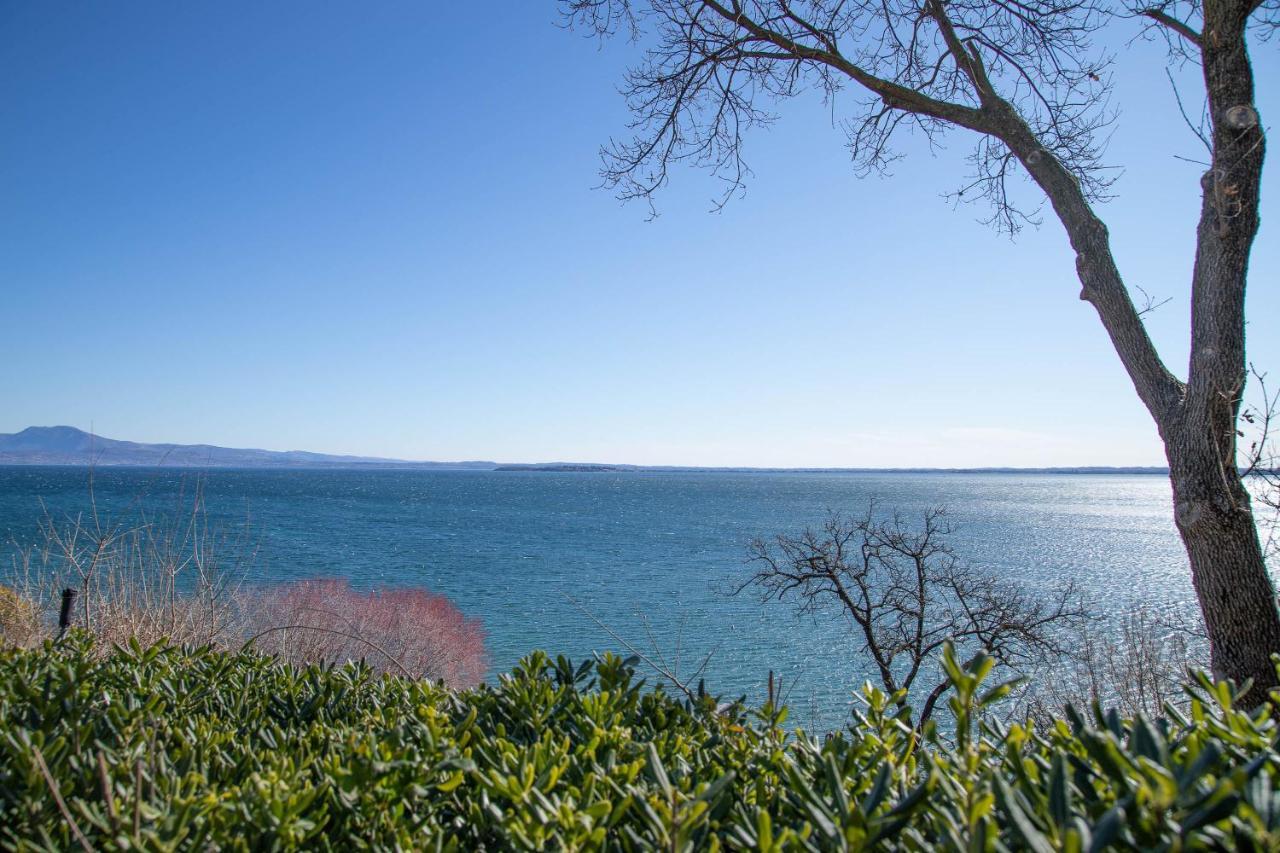 Lato Soleggiato @Gardazzurro Apartment Padenghe sul Garda Luaran gambar